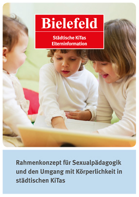 Deckblatt mit drei spielenden kindern